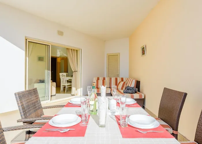 Apartamento Homes Ocean View With Huge Sunny Terrace, 2 Swimming Pools & Tennis Court Albufeira