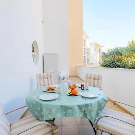 Homes Ocean View With Huge Sunny Terrace, 2 Swimming Pools & Tennis Court Appartement